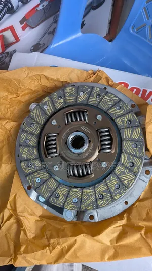 Pressure Clutch Plate and Release Bearing D Max 4JJ1 2wd