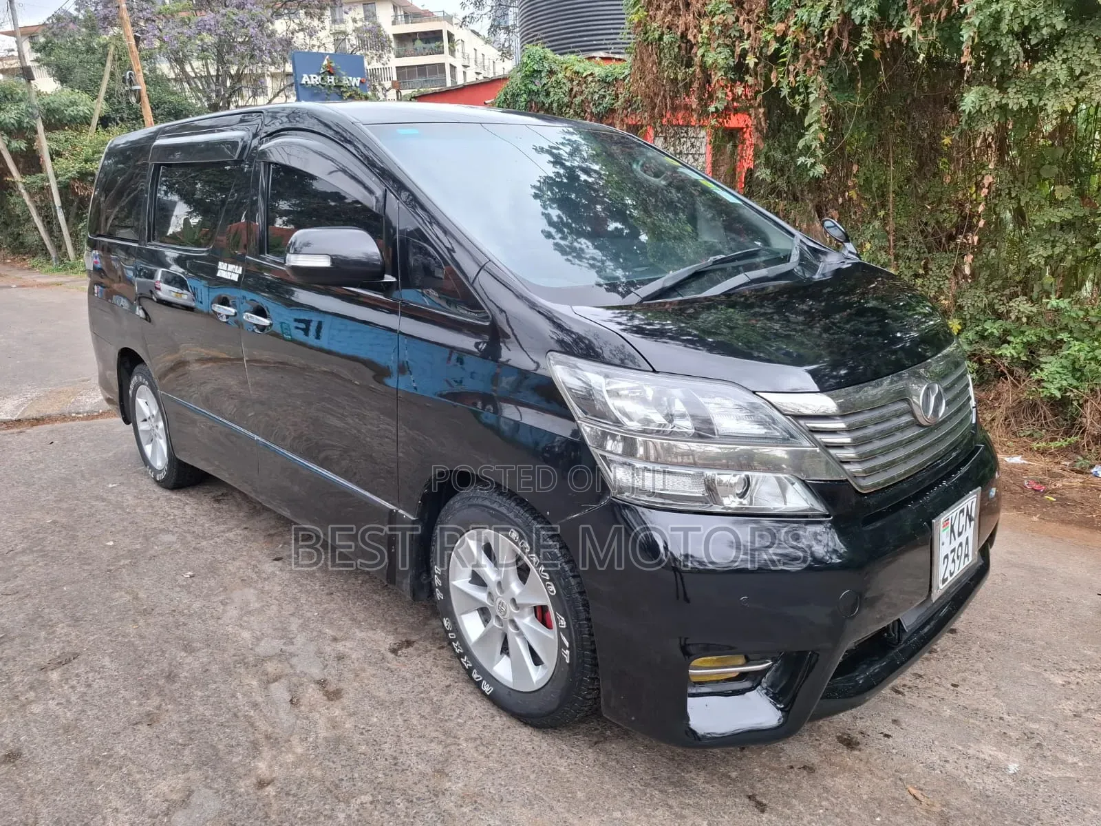 Toyota Vellfire 2010 Black