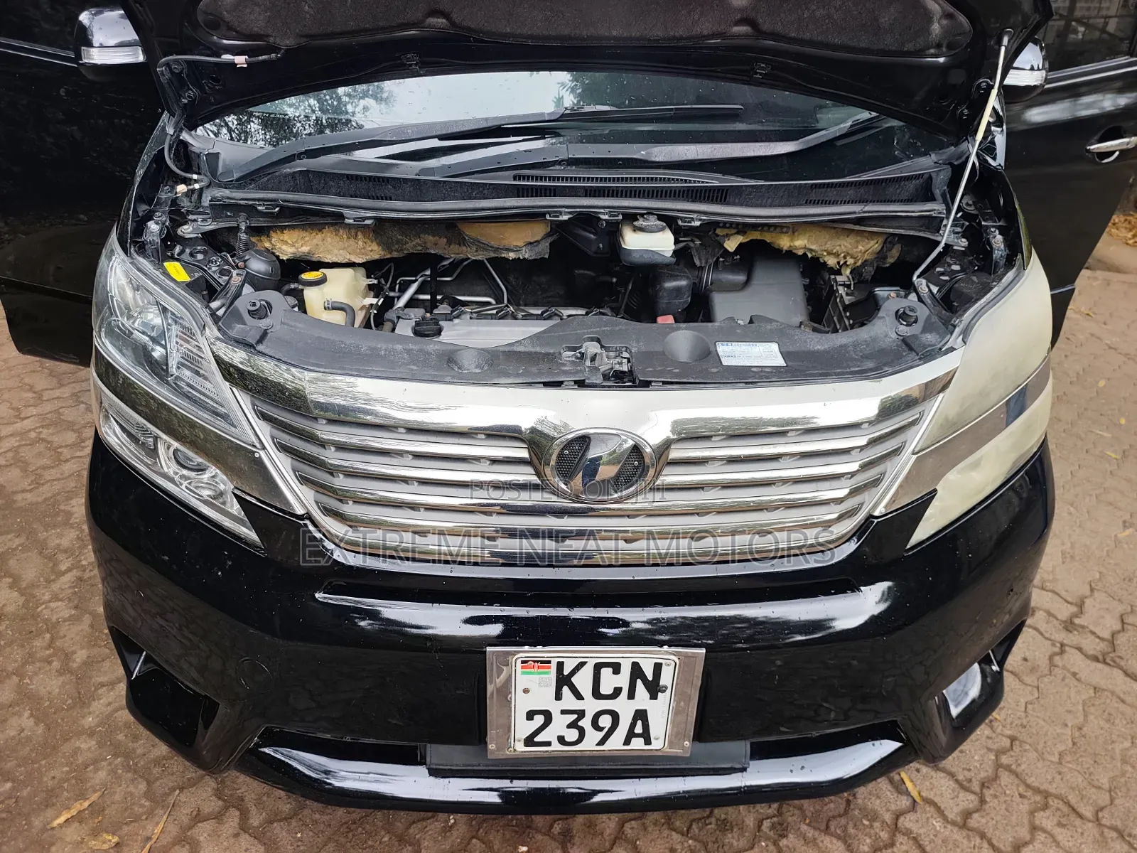 Toyota Vellfire V 2.4 FWD 8-Seater 2010 Black