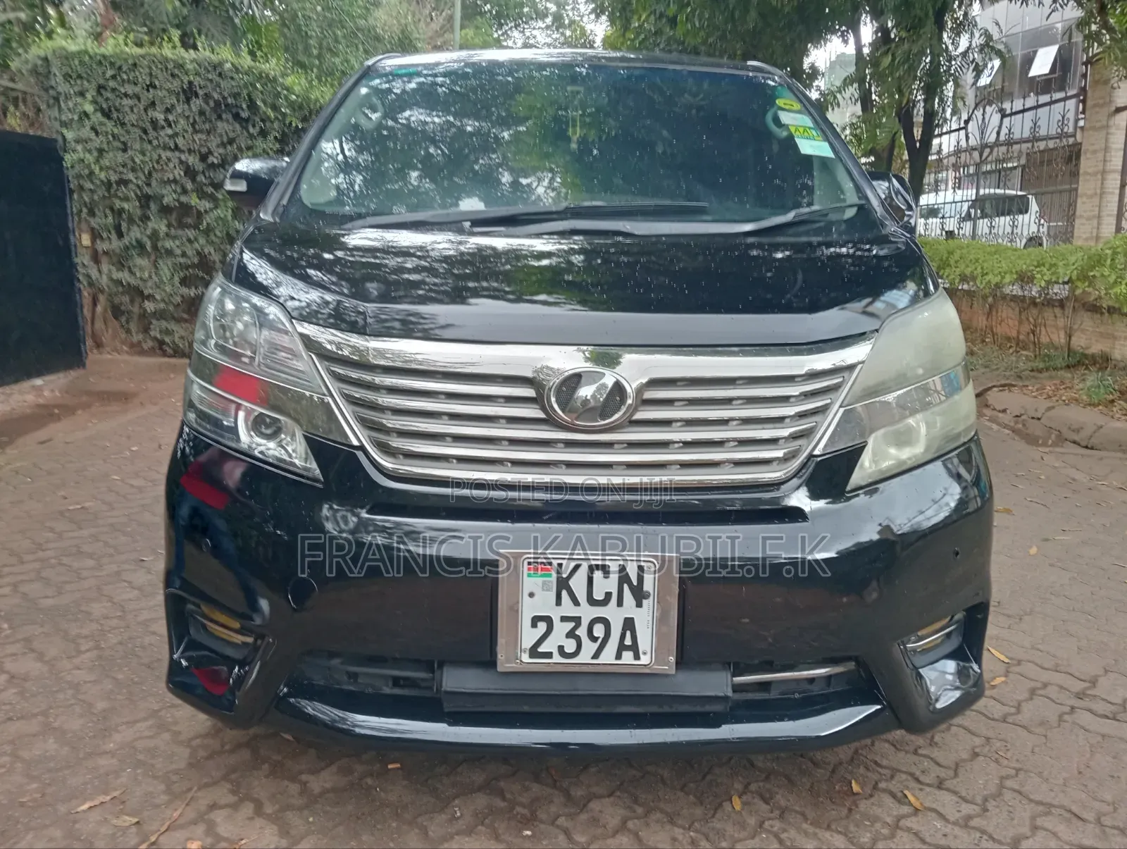 Toyota Vellfire V 2.4 FWD 8-Seater 2010 Black