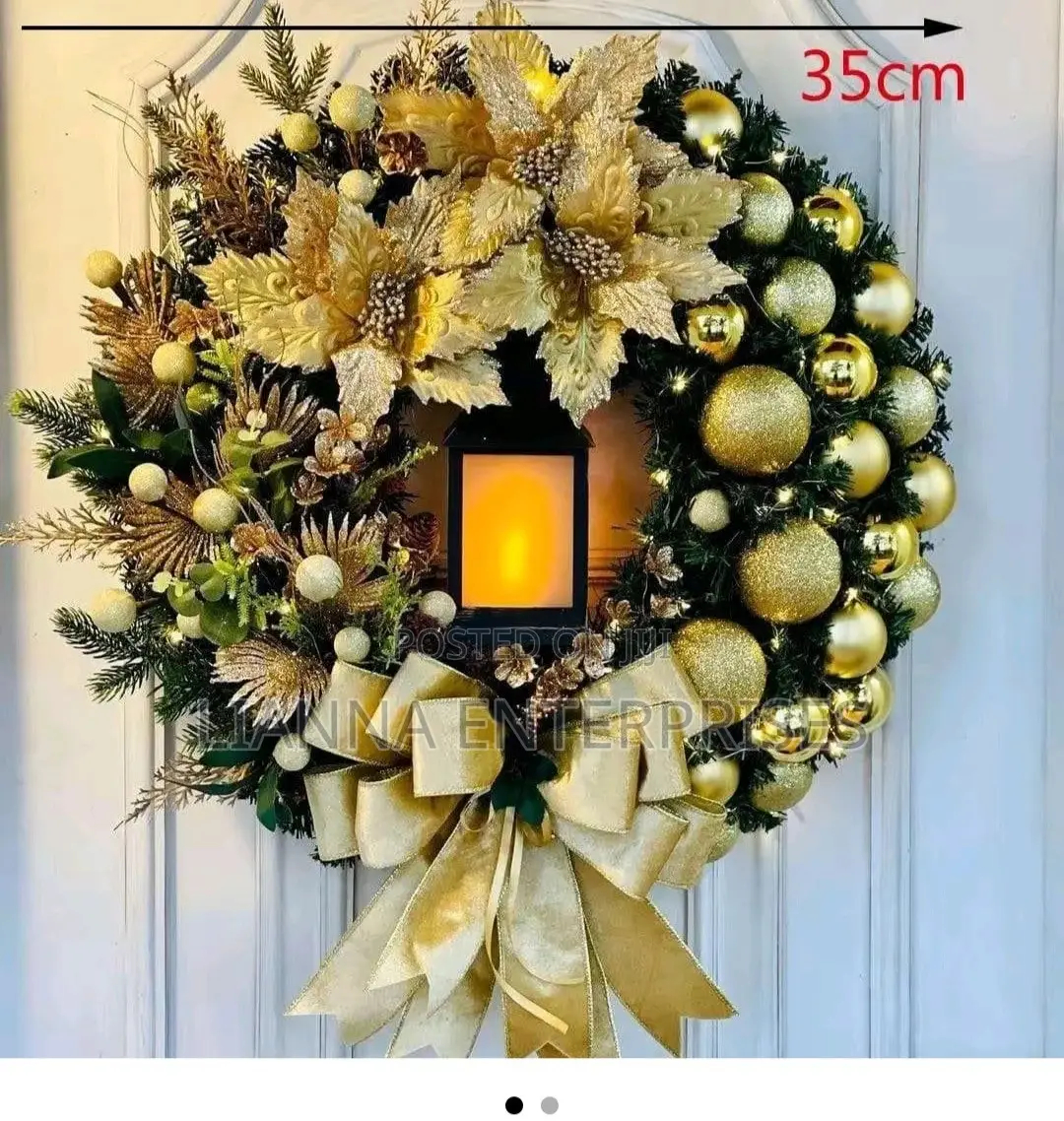 Christmas Wreath With Lamp
