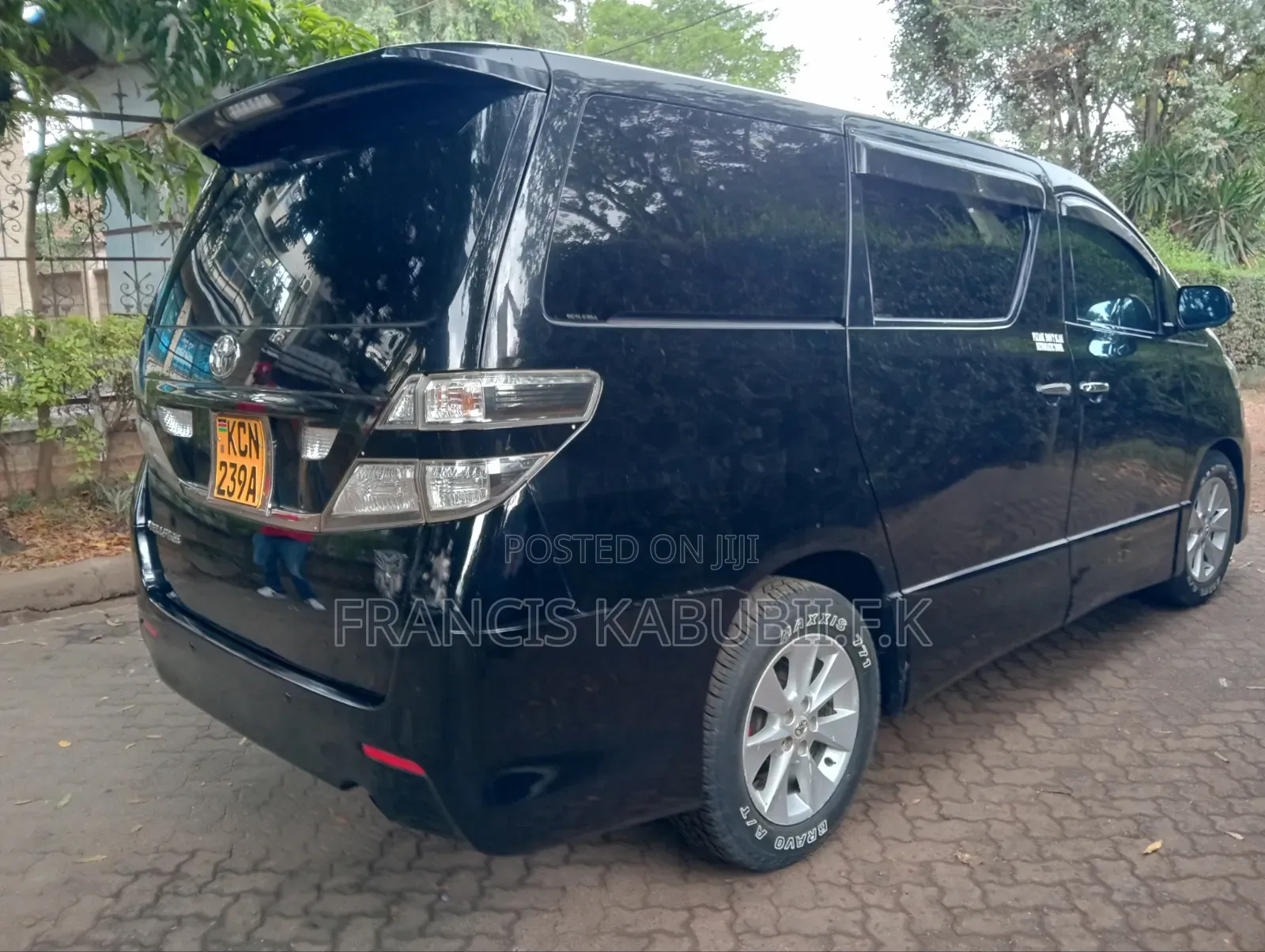 Toyota Vellfire V 2.4 FWD 8-Seater 2010 Black