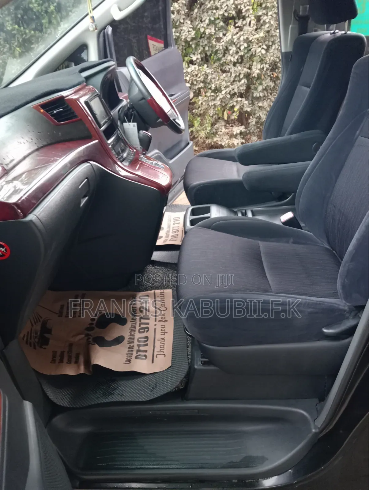 Toyota Vellfire V 2.4 FWD 8-Seater 2010 Black