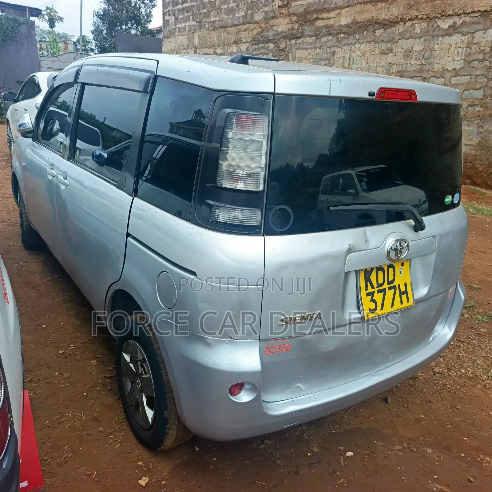 Toyota Sienta 2016 Silver