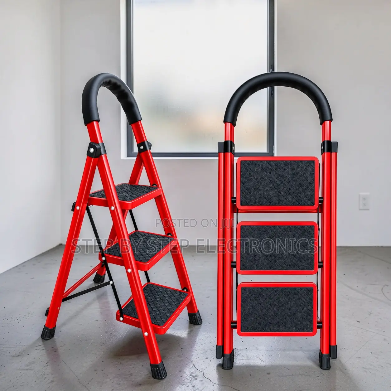 2,3,4 and 5 Step Folding Ladder Secure Steps for Indoor Maintenance