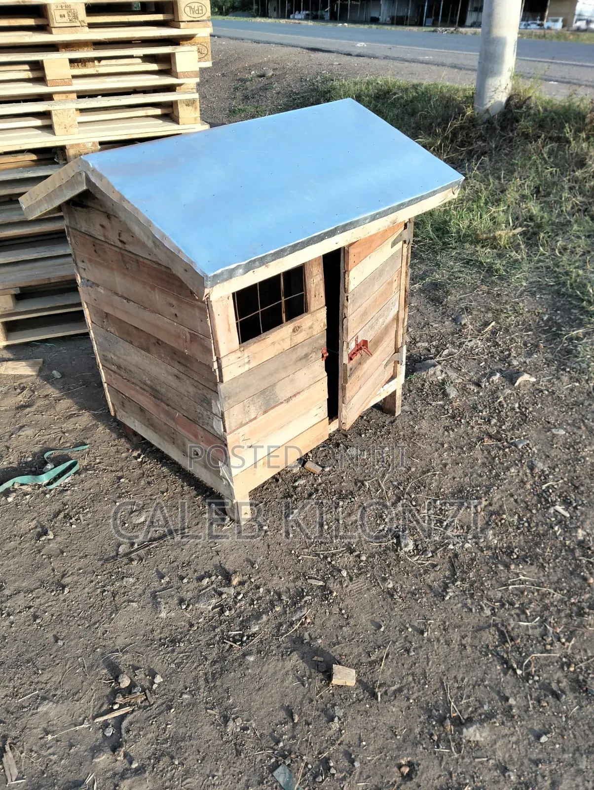 Dog House/Dog Kennel