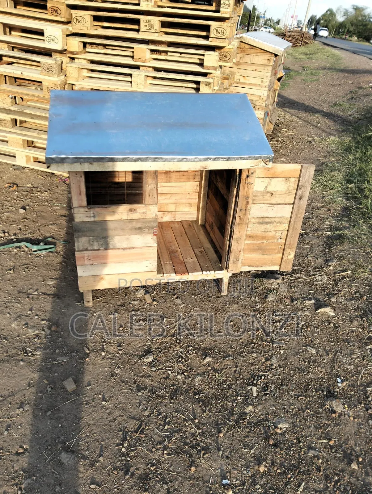 Dog House/Dog Kennel