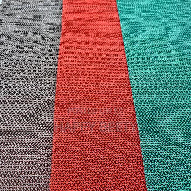 PVC Antiskid Bathroom /Pool Mats - thumbnail 2