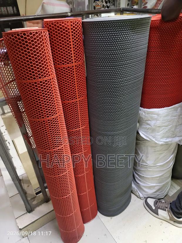 PVC Antiskid Bathroom /Pool Mats - thumbnail 3