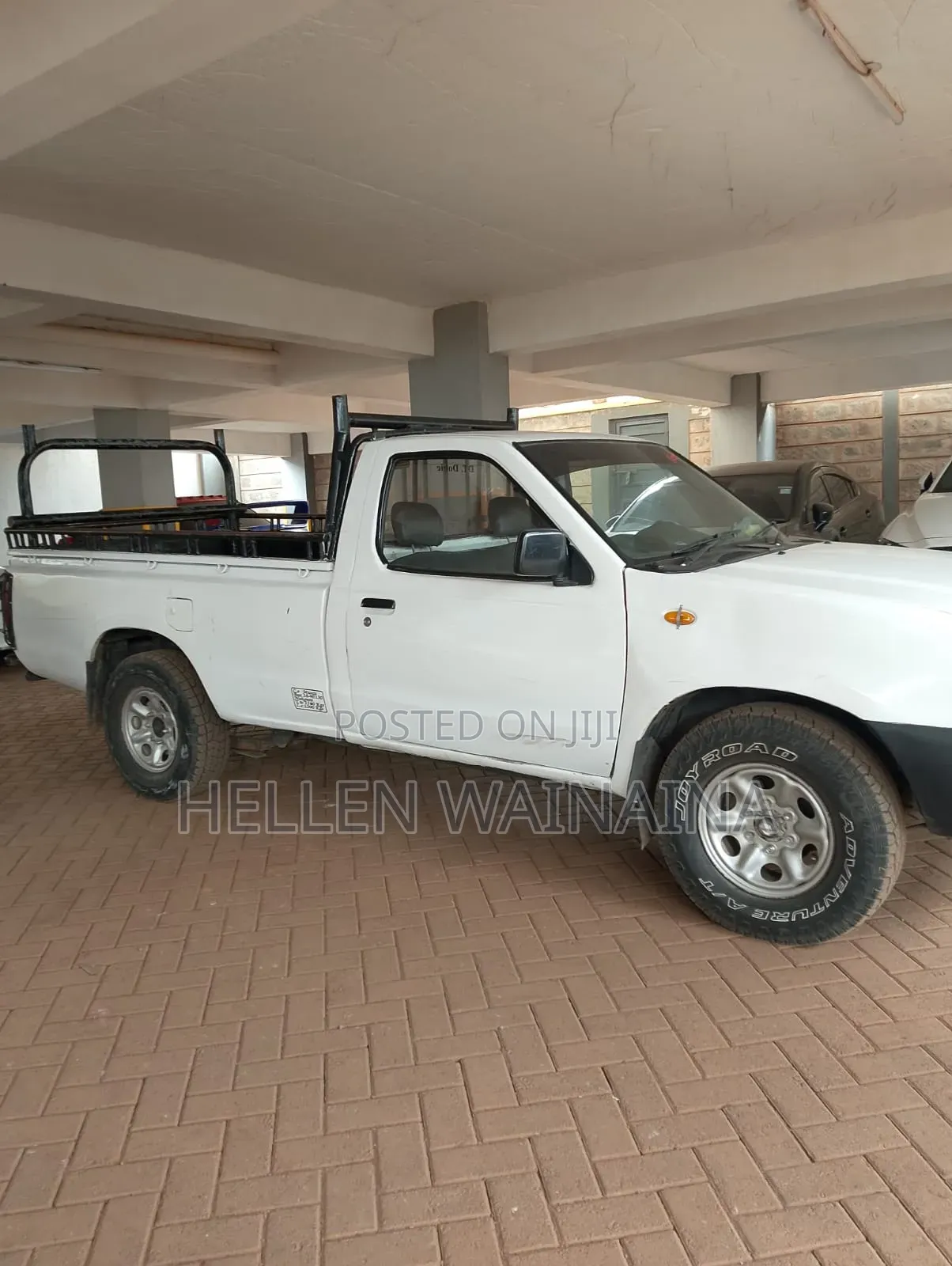 Nissan Hardbody 2005 White
