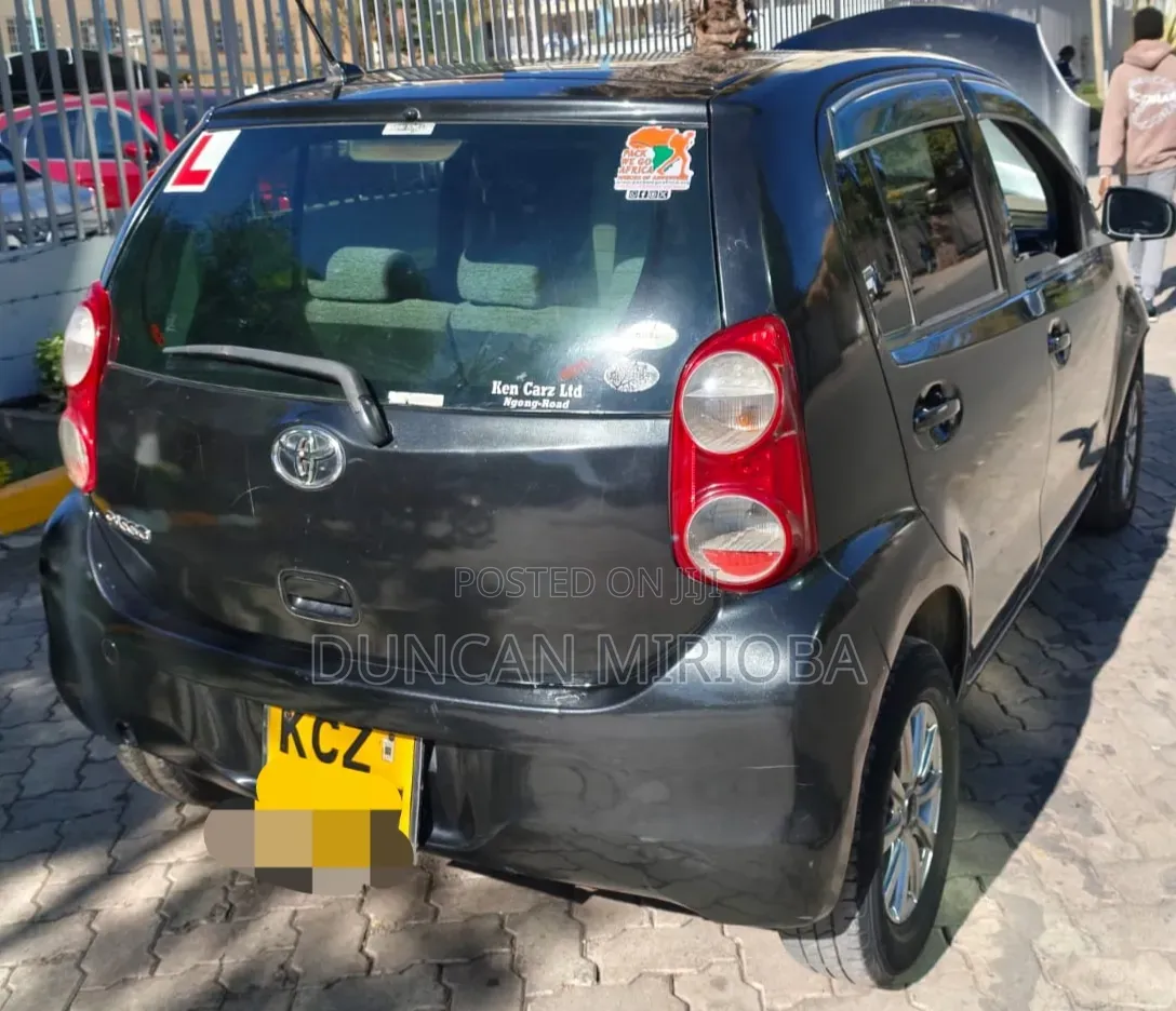 Toyota Passo 2013 Black