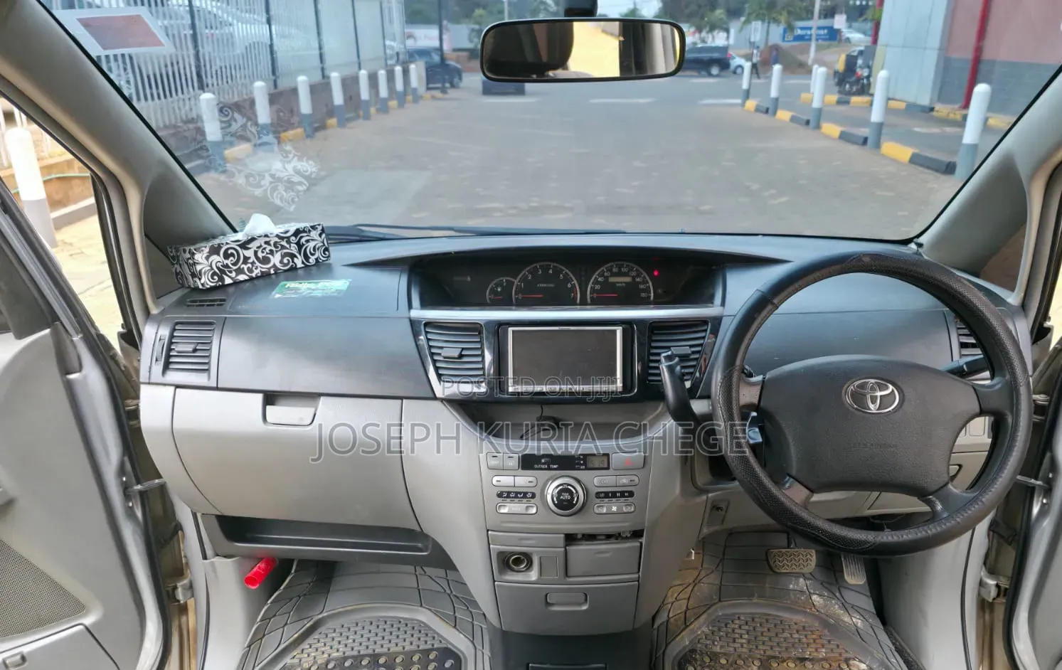 Toyota Voxy 2007 Silver