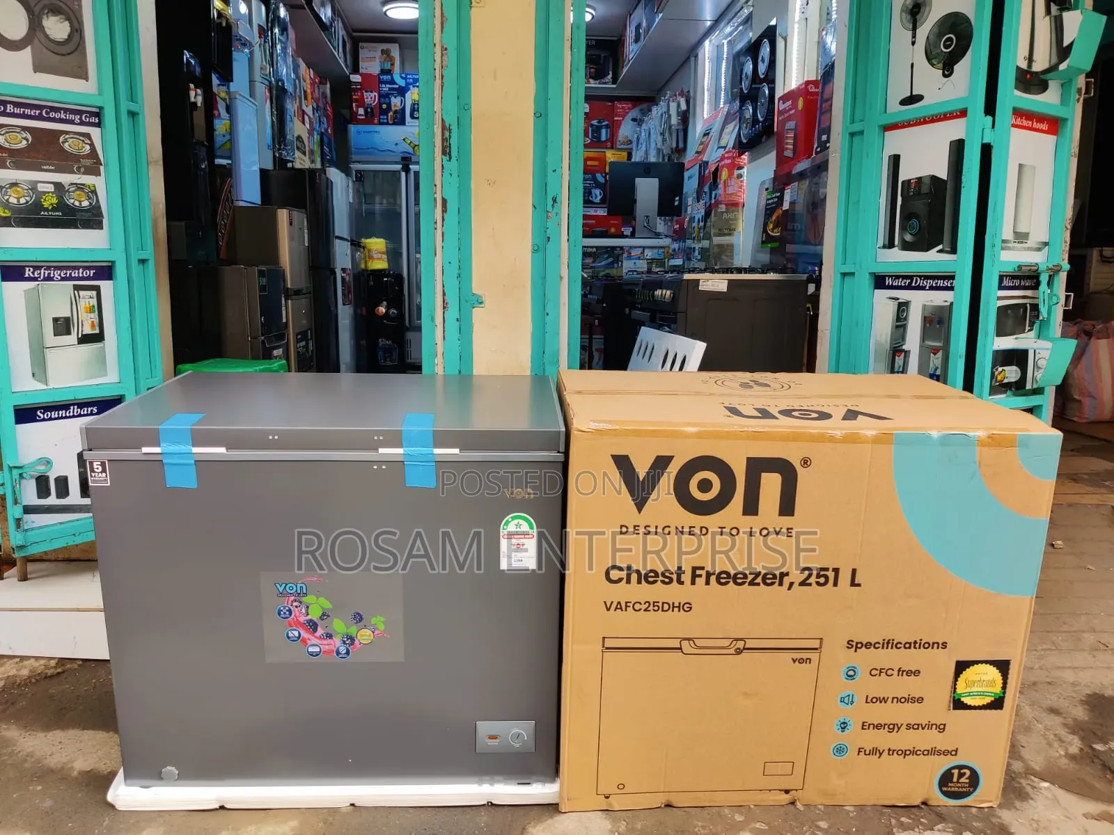 Von Chest Freezer 251L