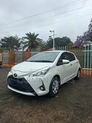 Toyota Vitz 1.0 FWD 5dr 2019 White