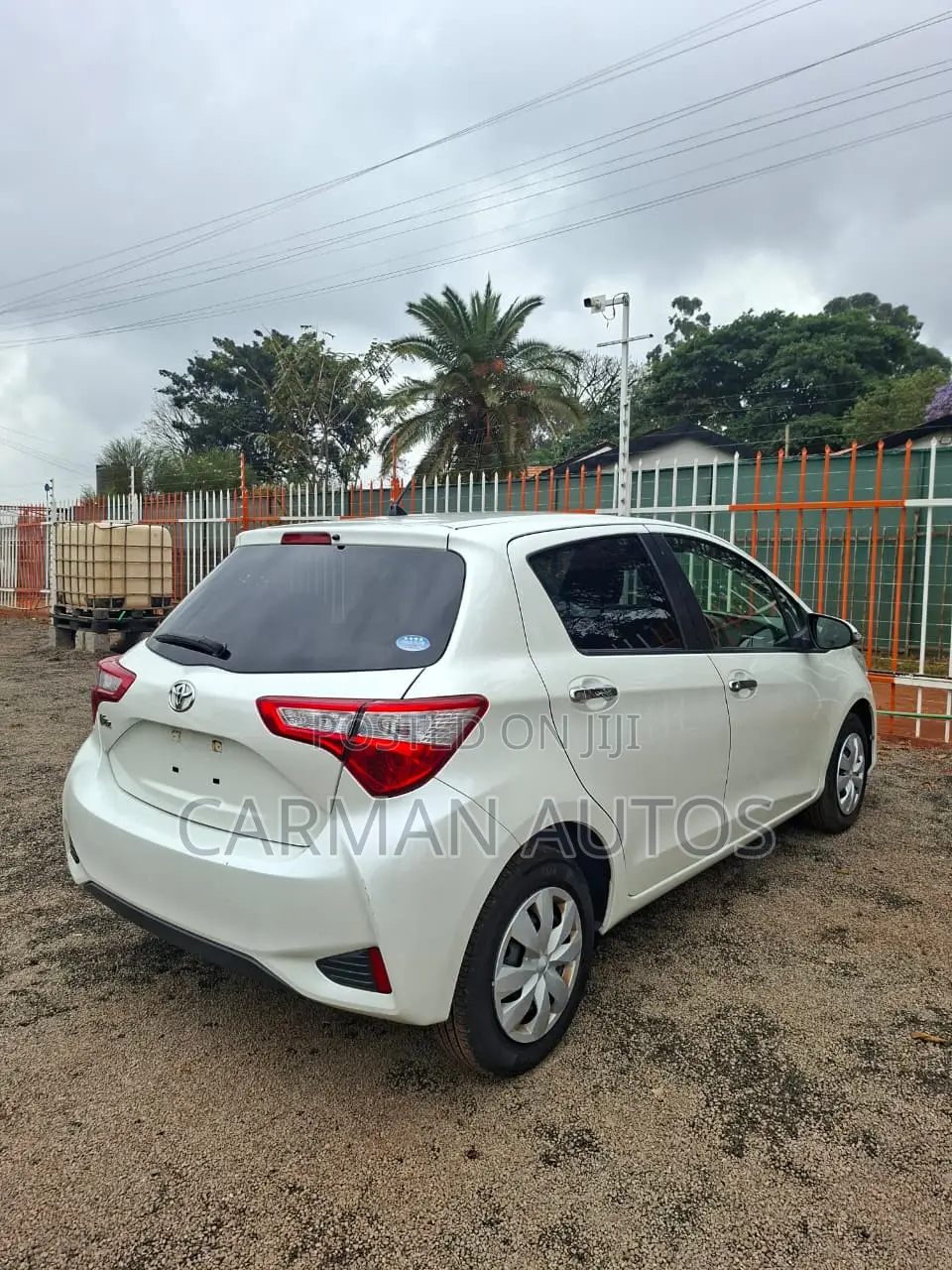 Toyota Vitz 1.0 FWD 5dr 2019 White