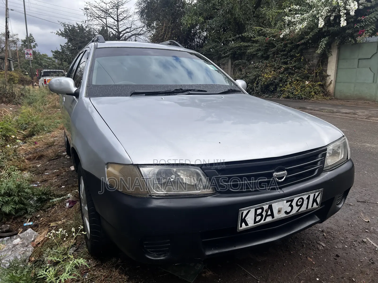Nissan Advan 2002 Silver