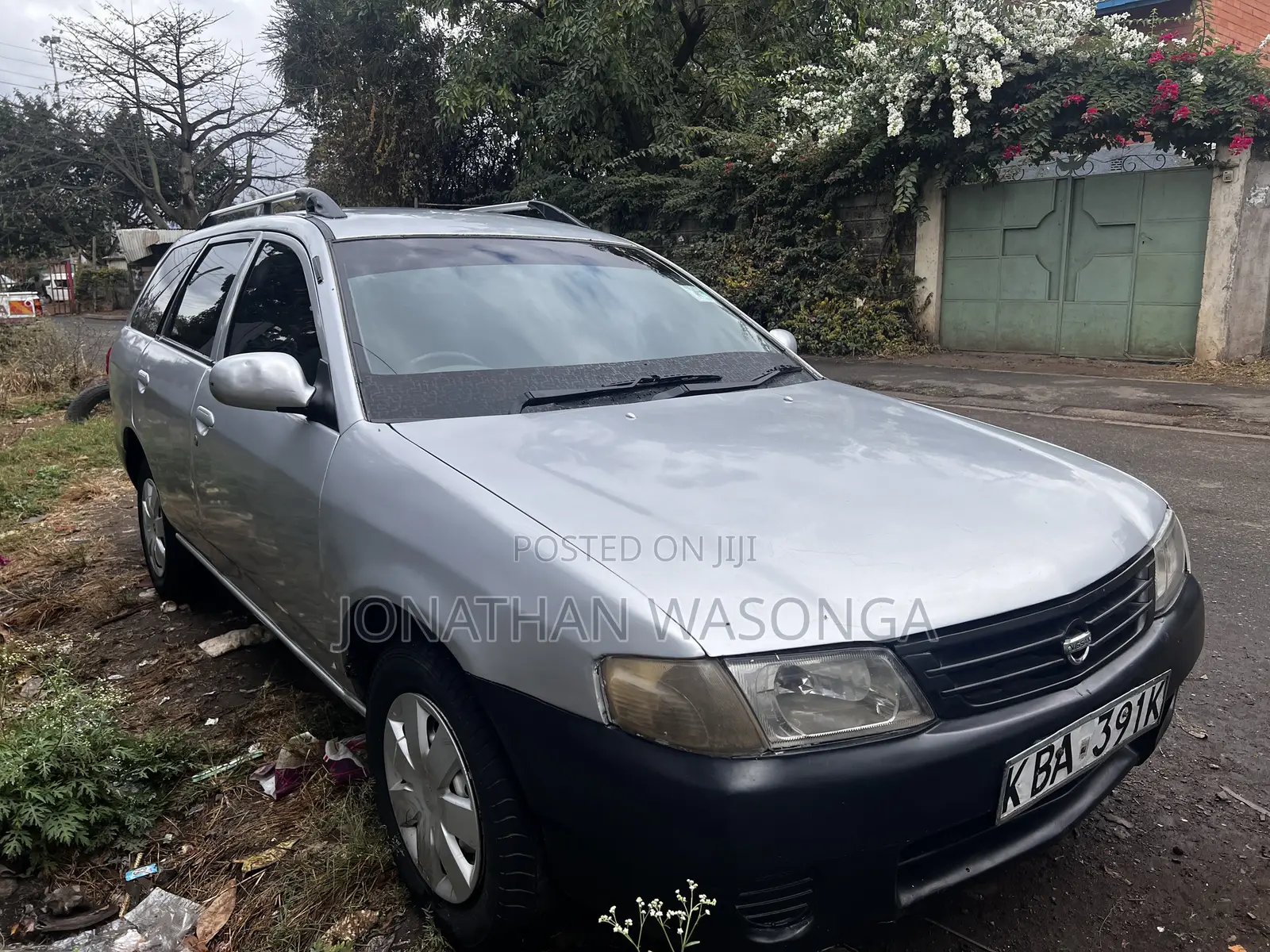 Nissan Advan 2002 Silver