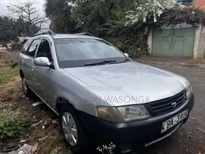 Nissan Advan 2002 Silver