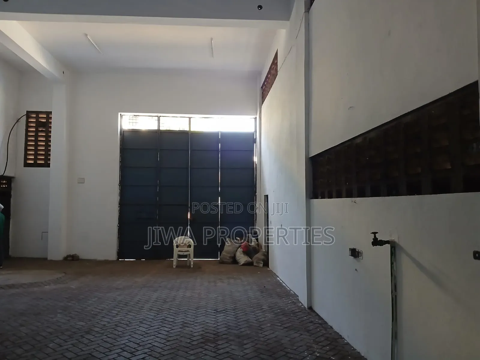 Spacious Warehouse in Leisure, Mombasa for Rent