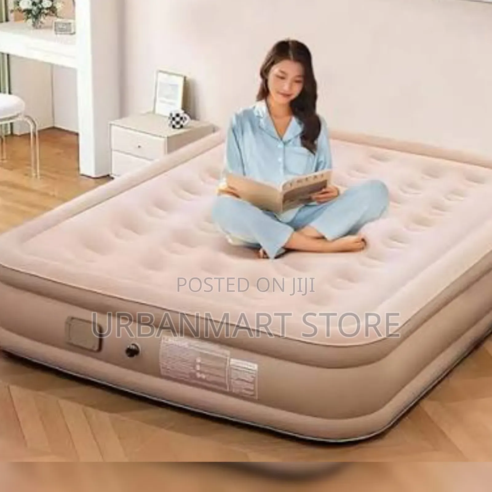 Queen Inflatable Bed With Inbuilt Air Pump, 2 Pillow - Size 5 by 6