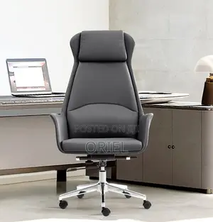 Executive High-Back Leather Office Chair – Premium Ergonomic Desk Seat