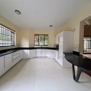 5bdrm Villa in Lavington, Muthangari for rent