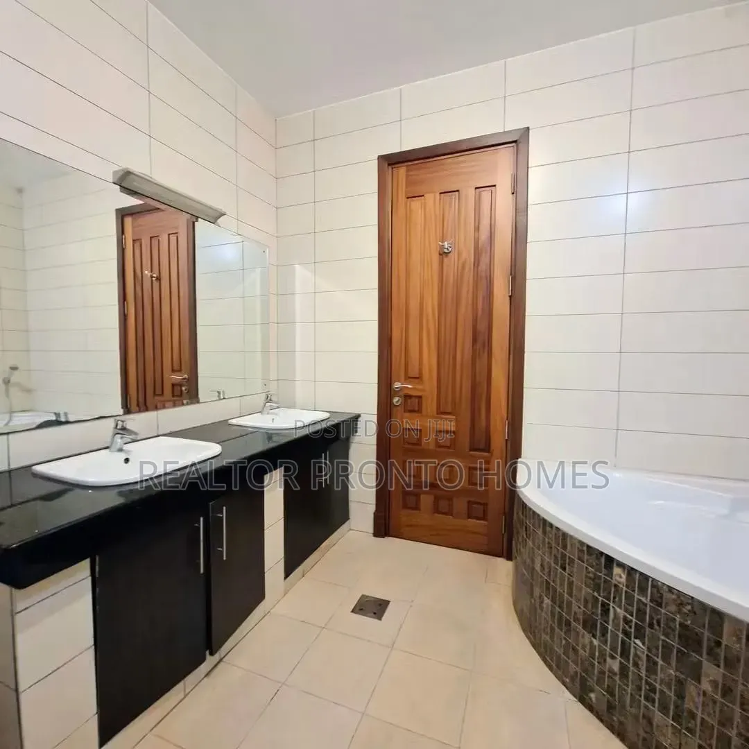 5bdrm Villa in Lavington, Muthangari for rent