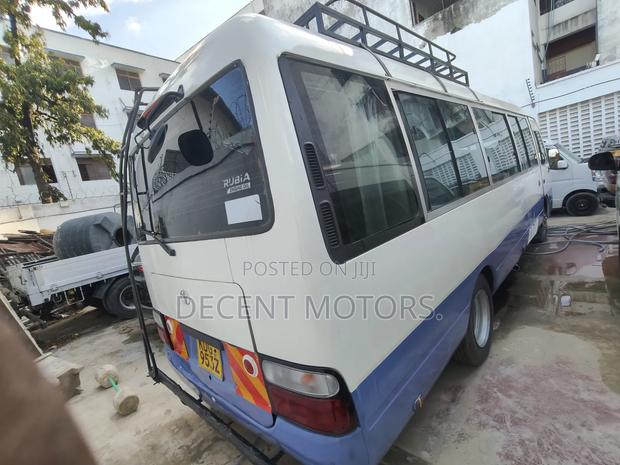 Toyota Coaster 2014 White - thumbnail 6