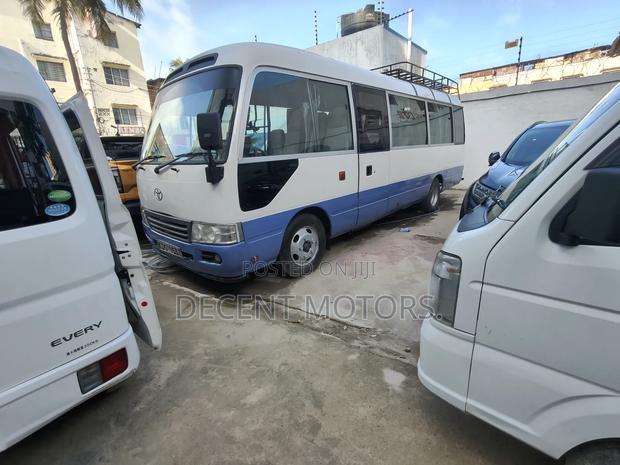 Toyota Coaster 2014 White