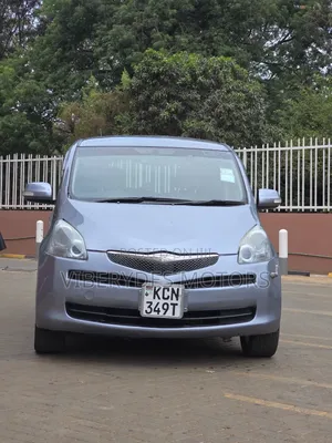 Toyota Ractis 2010
