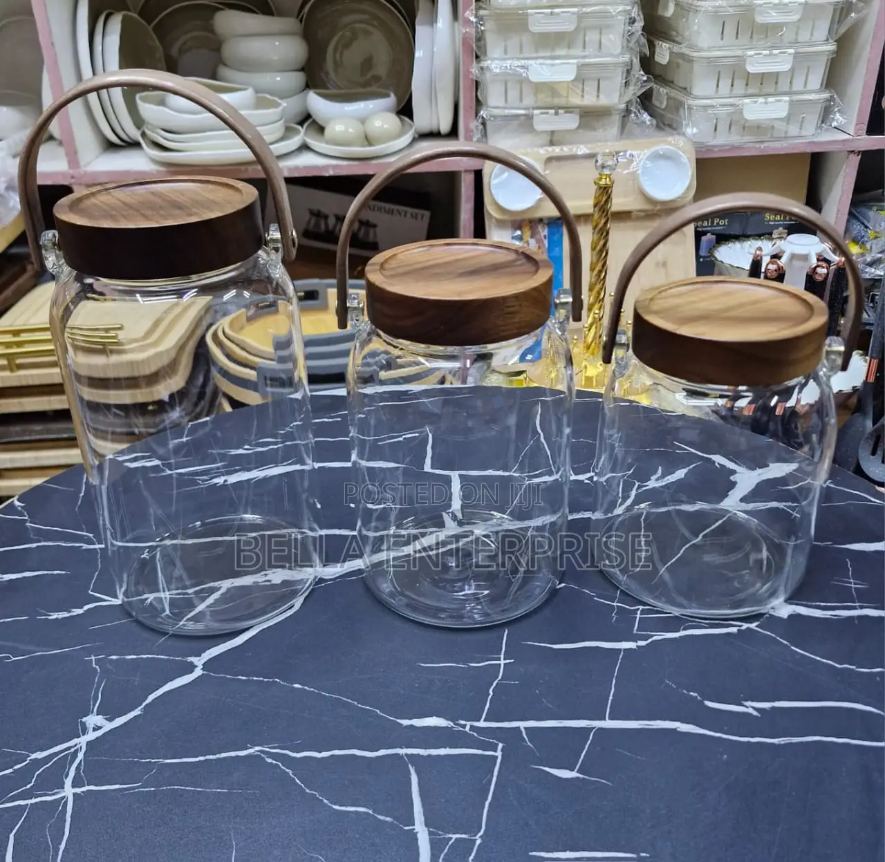 Premium Large Capacity Borosilicate Glass Storage Jar With Acacia Lid