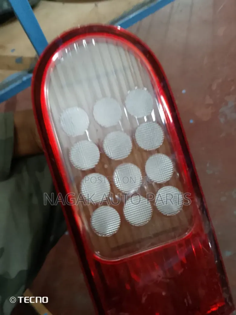 Nissan Lafesta 2005 Bootlight