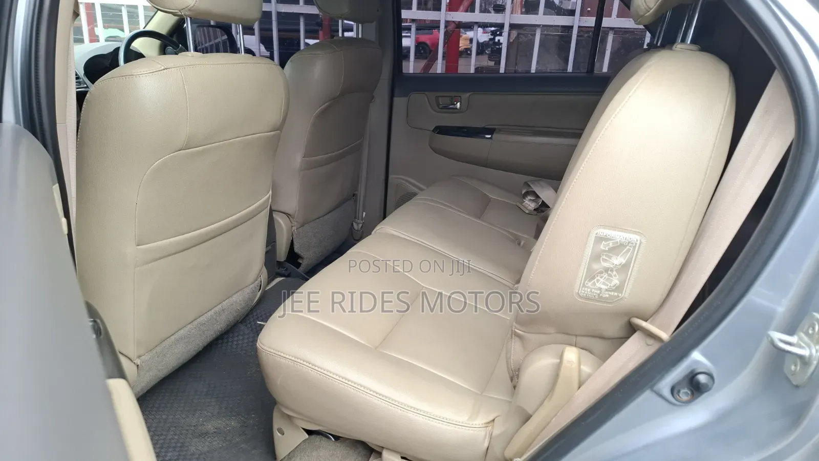 Toyota Fortuner 2.7 AWD 2012 Gray