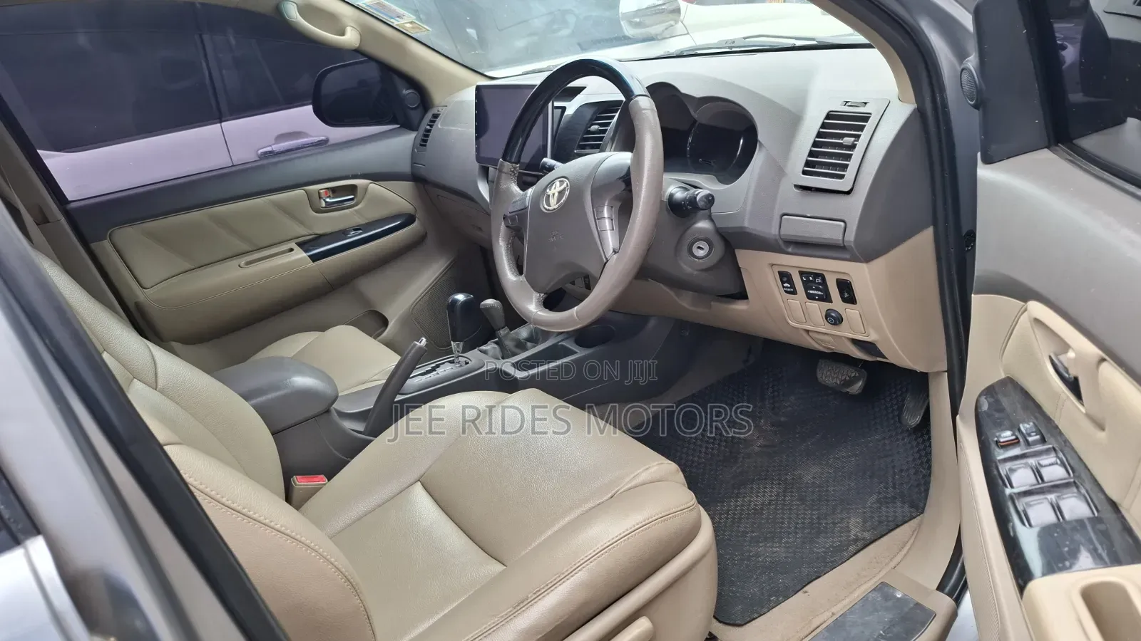 Toyota Fortuner 2.7 AWD 2012 Gray