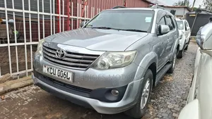 Toyota Fortuner 2.7 AWD 2012 Gray