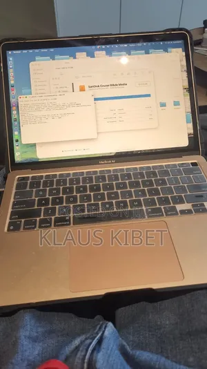 Laptop Apple MacBook Air 2020 8GB Intel Core i3 SSD 512GB