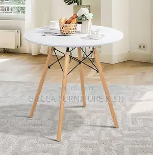 4 Legged Round Dining Table (White)