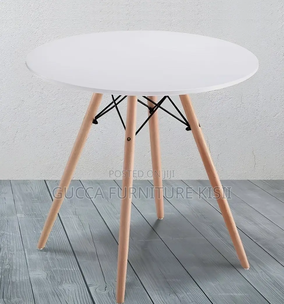 4 Legged Round Dining Table (White)