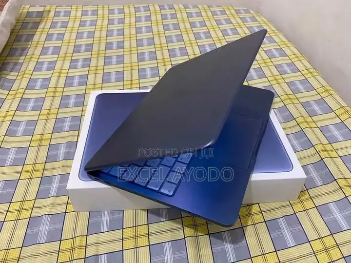 Laptop Apple 8GB SSD 512GB