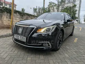 Toyota Crown 2016 Black