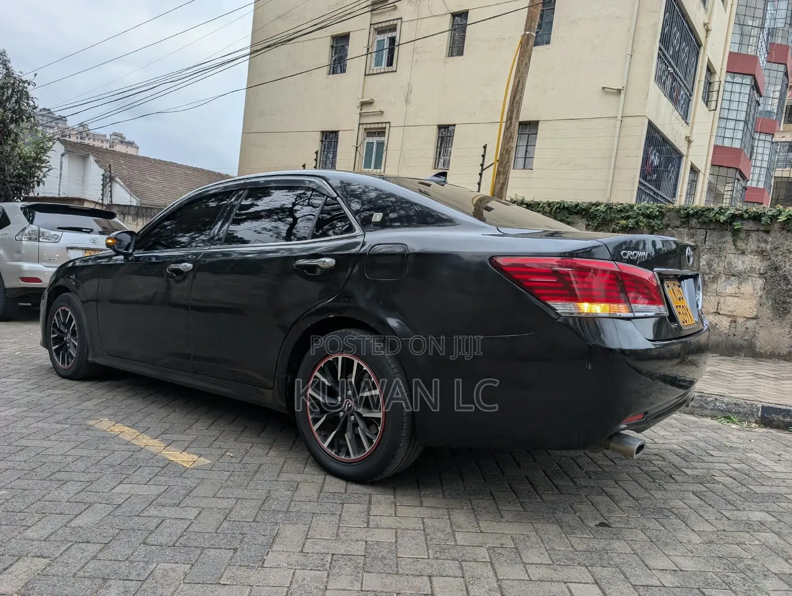Toyota Crown 2016 Black