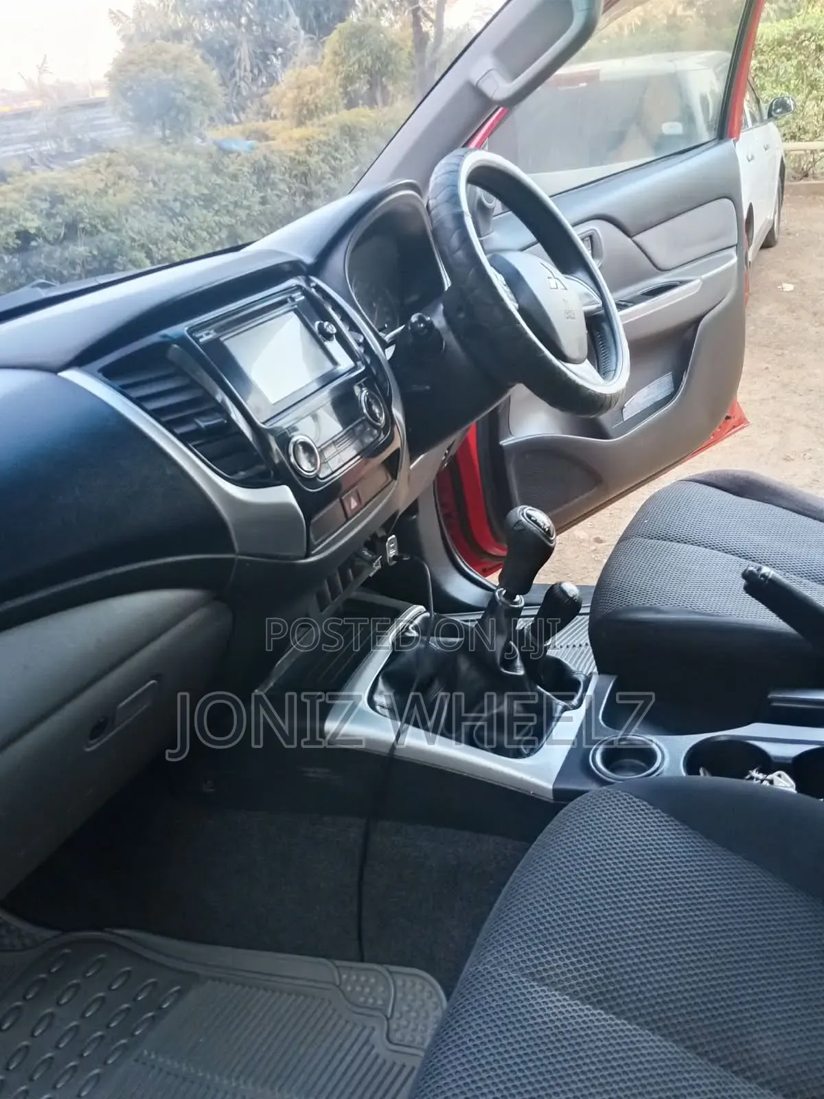 Mitsubishi L200 Double Cab 2.4 154hp 4WD 2015 Red
