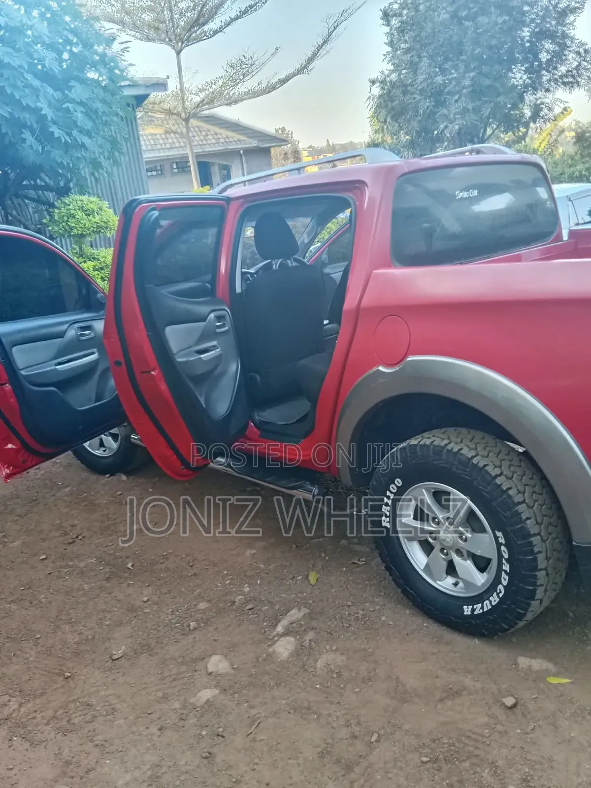 Mitsubishi L200 Double Cab 2.4 154hp 4WD 2015 Red