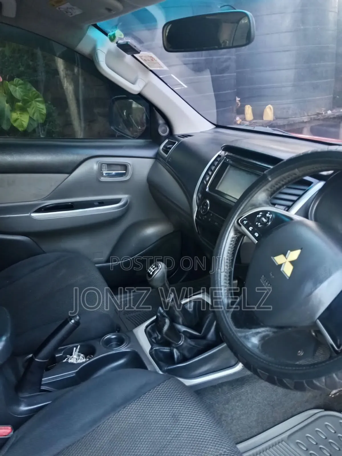 Mitsubishi L200 Double Cab 2.4 154hp 4WD 2015 Red