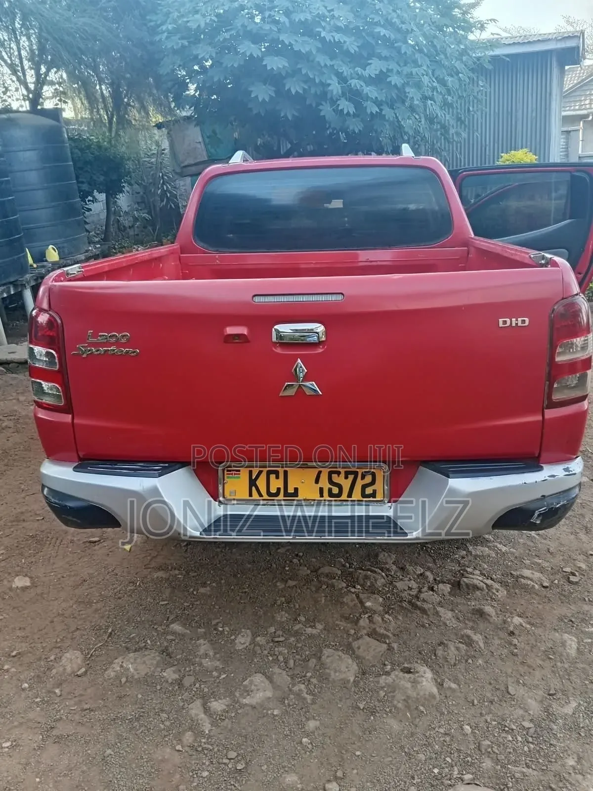 Mitsubishi L200 Double Cab 2.4 154hp 4WD 2015 Red