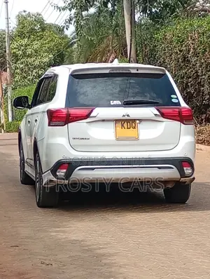 Mitsubishi Outlander 2.0 PHEV AWD 2018 White