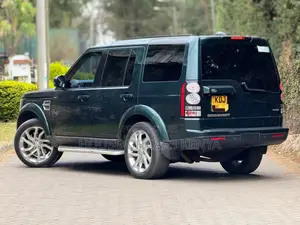 Land Rover Discovery 2015 Green