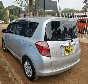 Toyota Ractis 1.3 FWD 2006 Silver