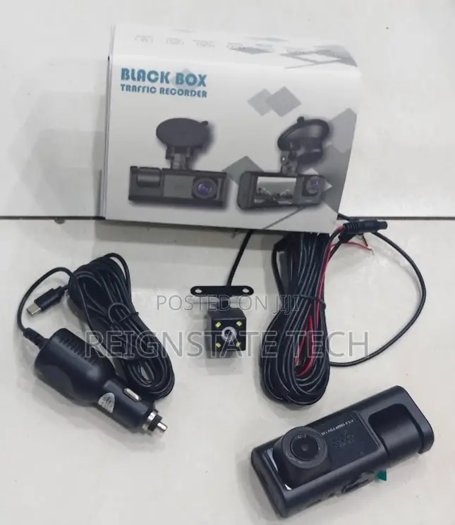 3 in 1 Dash Camera With SD Card Slot and Rear View Camera