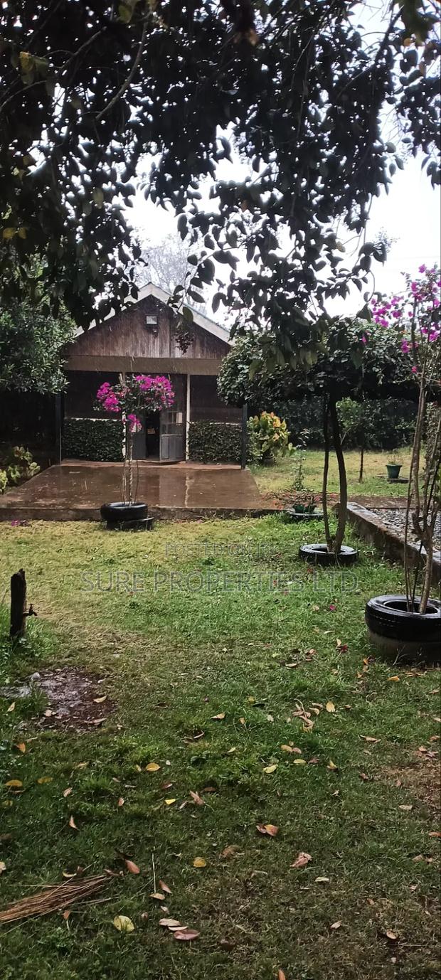 11⁄2 Acres at Kamandura
